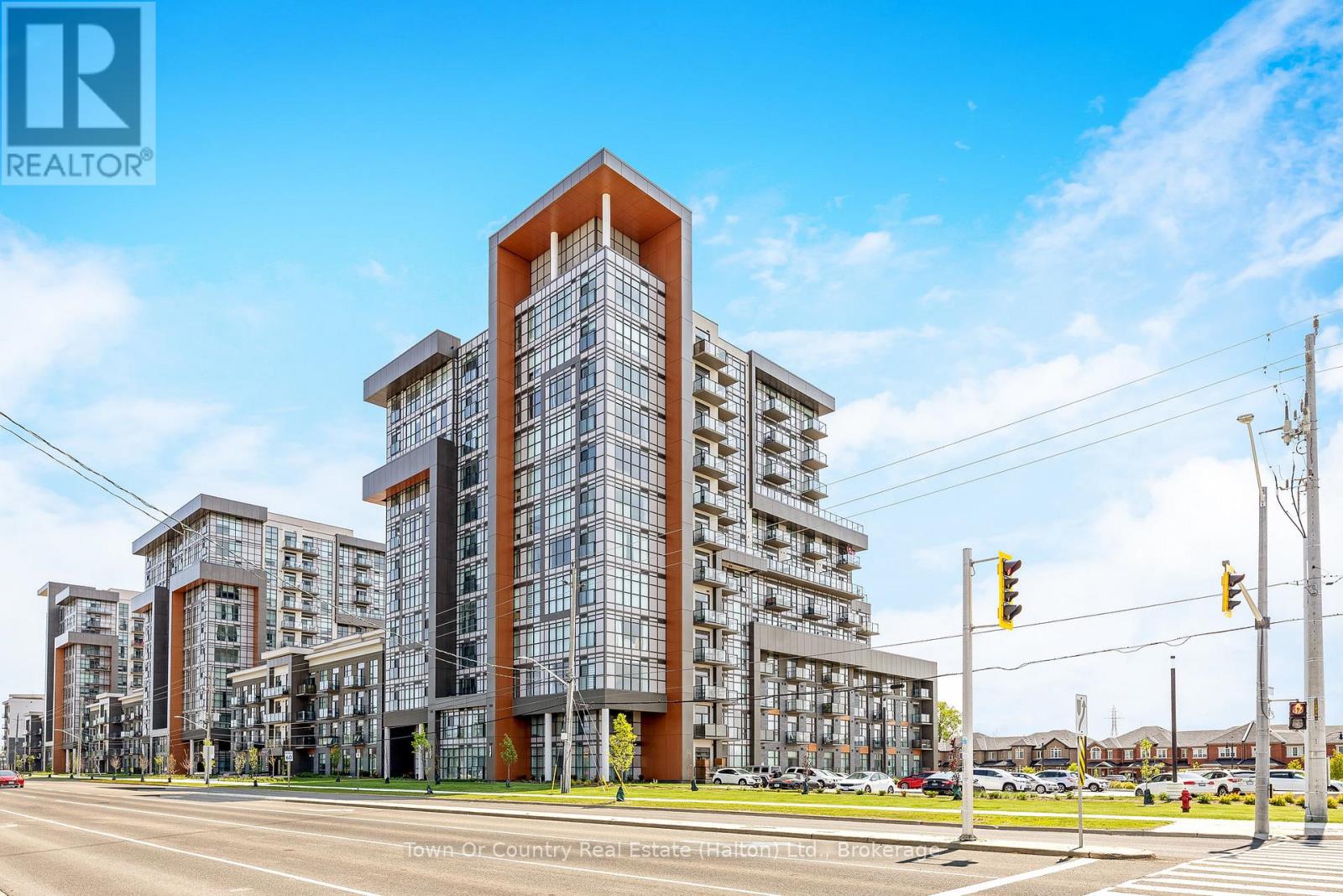 330 - 450 DUNDAS STREET E, Hamilton, Ontario