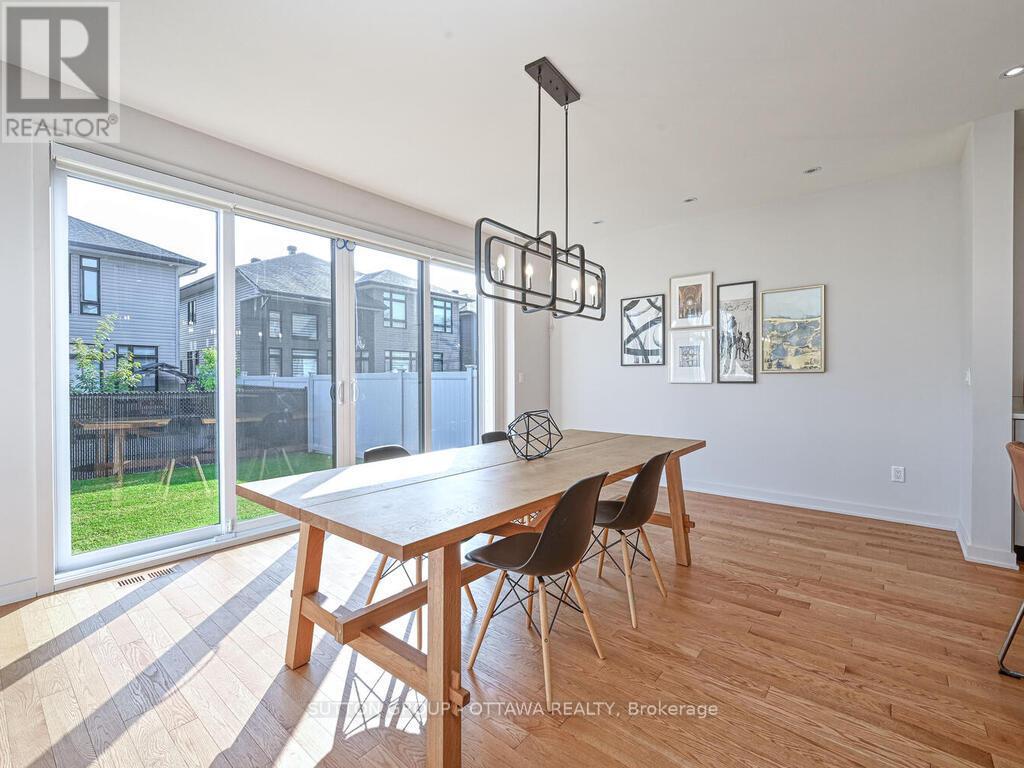 732 Wooler Place, Ottawa, Ontario  K1T 0T5 - Photo 14 - X12446585