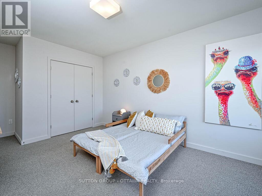 732 Wooler Place, Ottawa, Ontario  K1T 0T5 - Photo 23 - X12446585