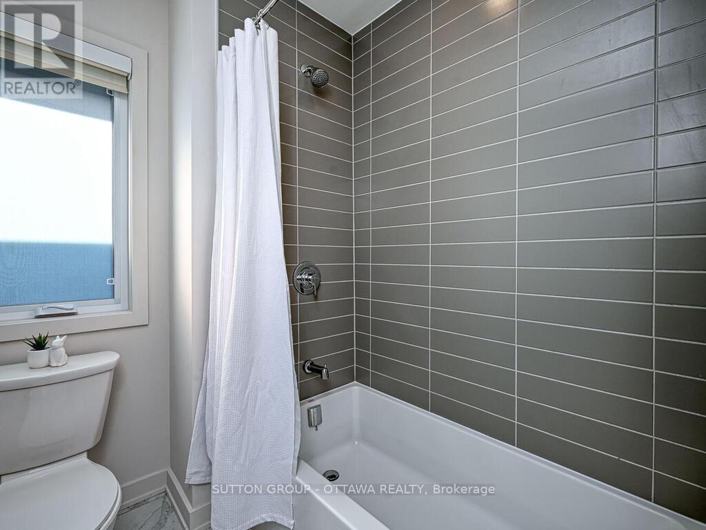 732 Wooler Place, Ottawa, Ontario  K1T 0T5 - Photo 29 - X12446585
