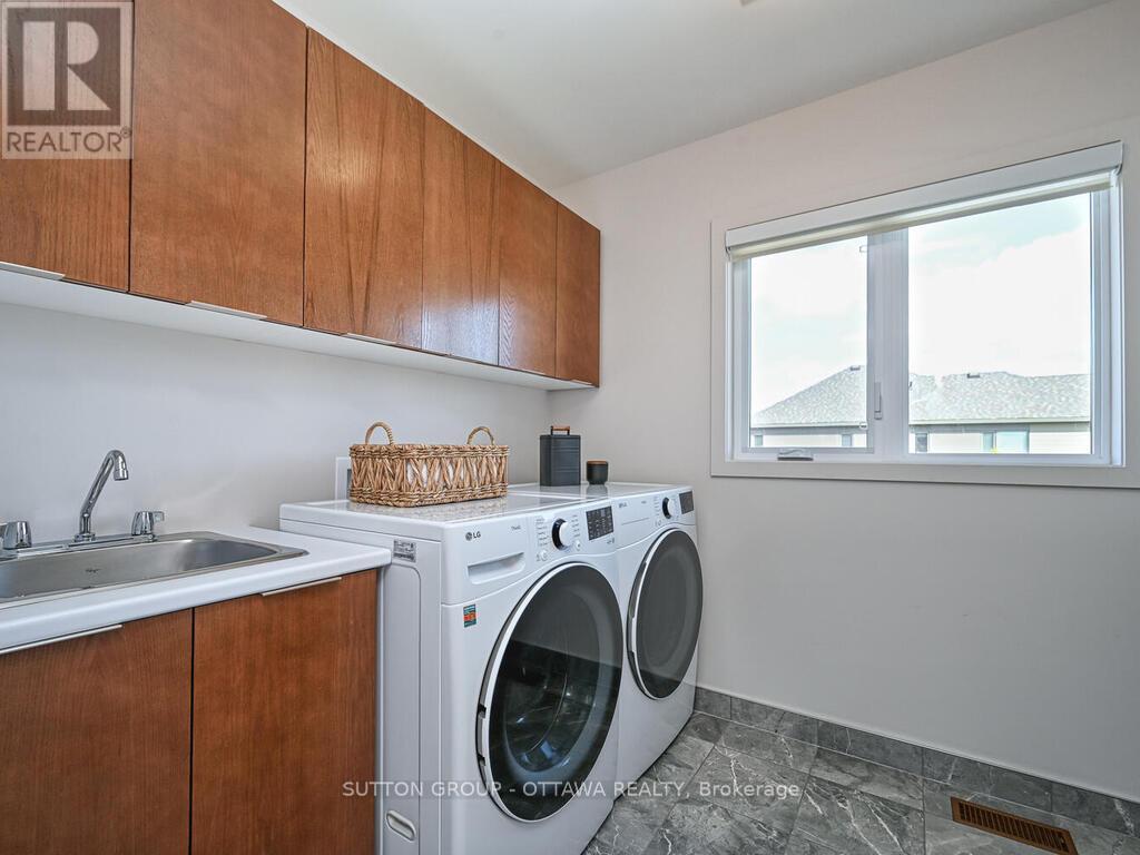 732 Wooler Place, Ottawa, Ontario  K1T 0T5 - Photo 31 - X12446585
