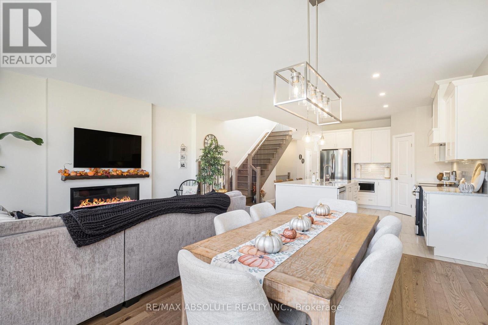 16b Cockburn Street, Ottawa, Ontario  K0A 2Z0 - Photo 14 - X12446594