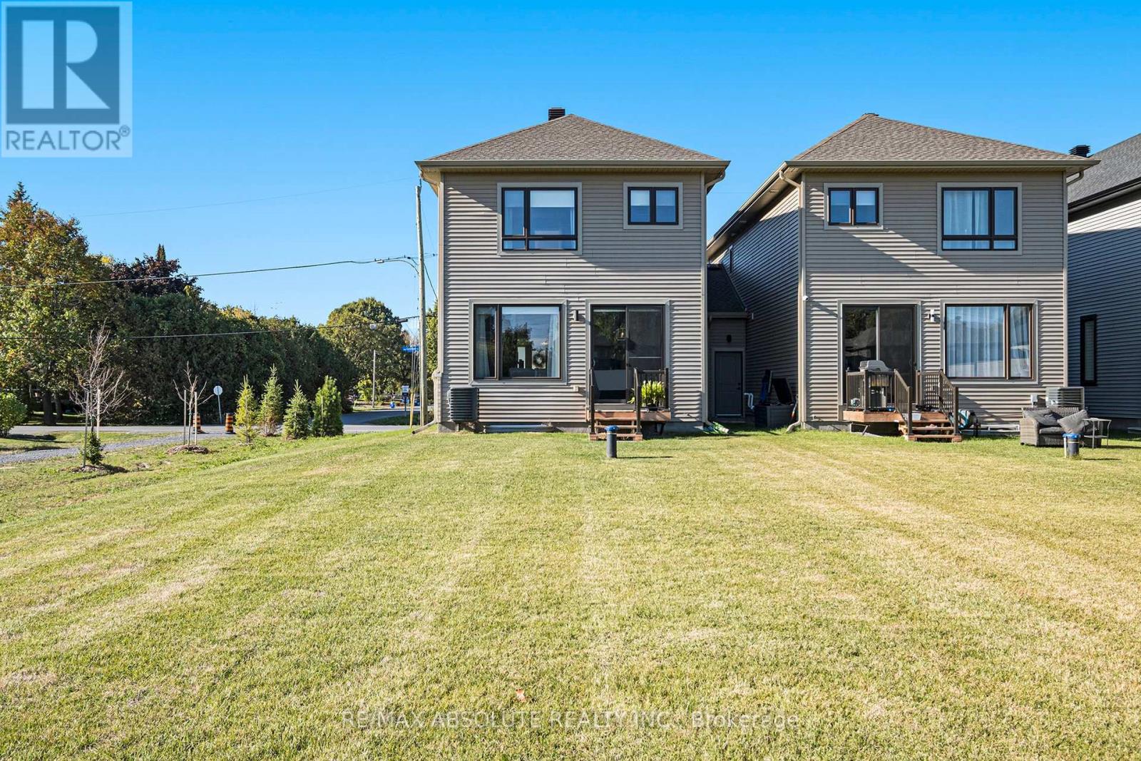 16b Cockburn Street, Ottawa, Ontario  K0A 2Z0 - Photo 30 - X12446594