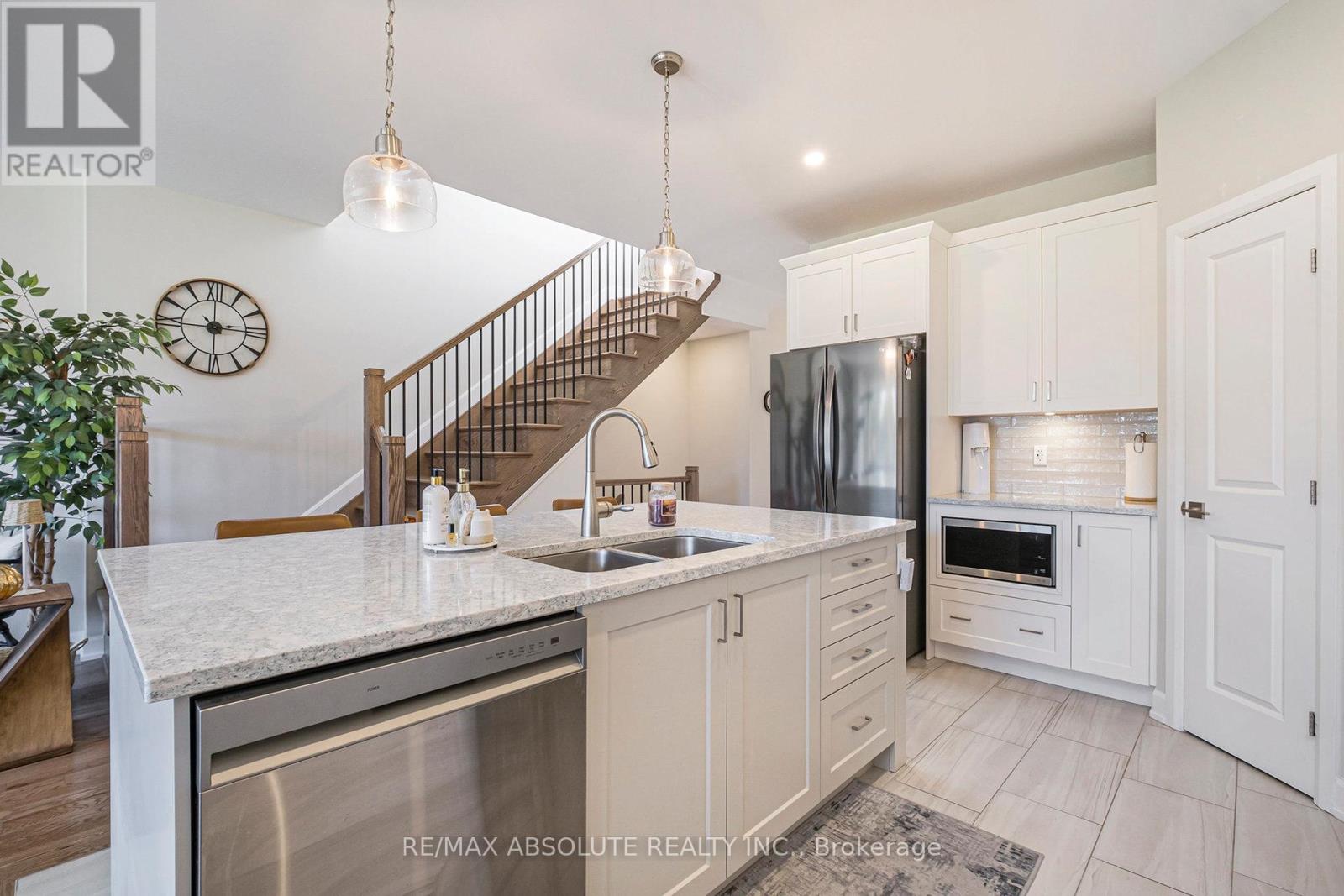 16b Cockburn Street, Ottawa, Ontario  K0A 2Z0 - Photo 6 - X12446594