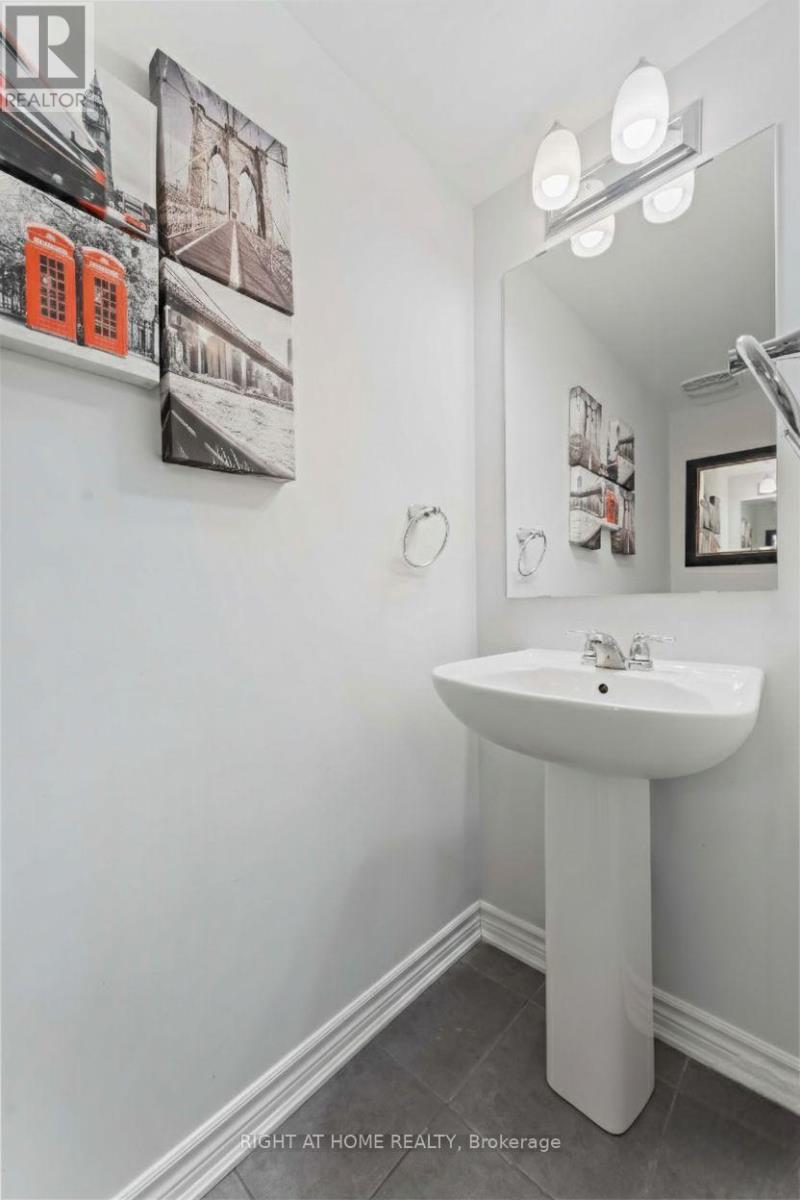 411 Gerardia Lane, Ottawa, Ontario  K4A 1C7 - Photo 11 - X12446598