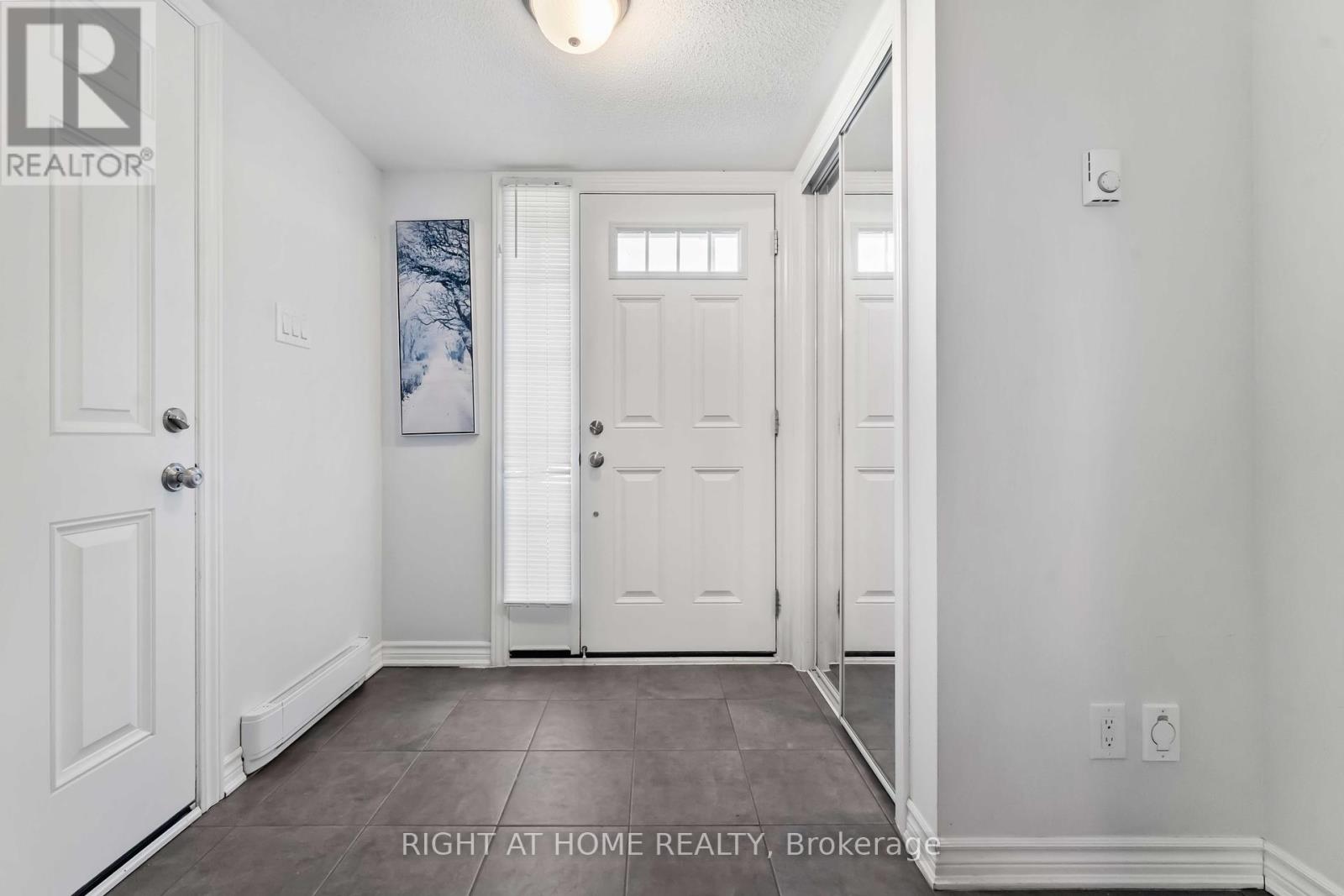 411 Gerardia Lane, Ottawa, Ontario  K4A 1C7 - Photo 2 - X12446598