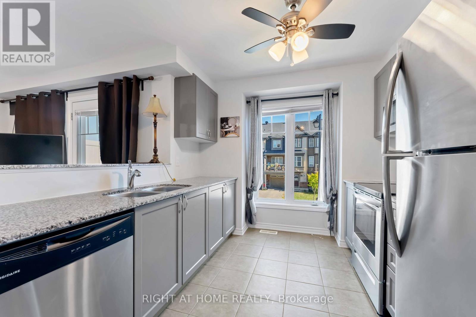 411 Gerardia Lane, Ottawa, Ontario  K4A 1C7 - Photo 7 - X12446598