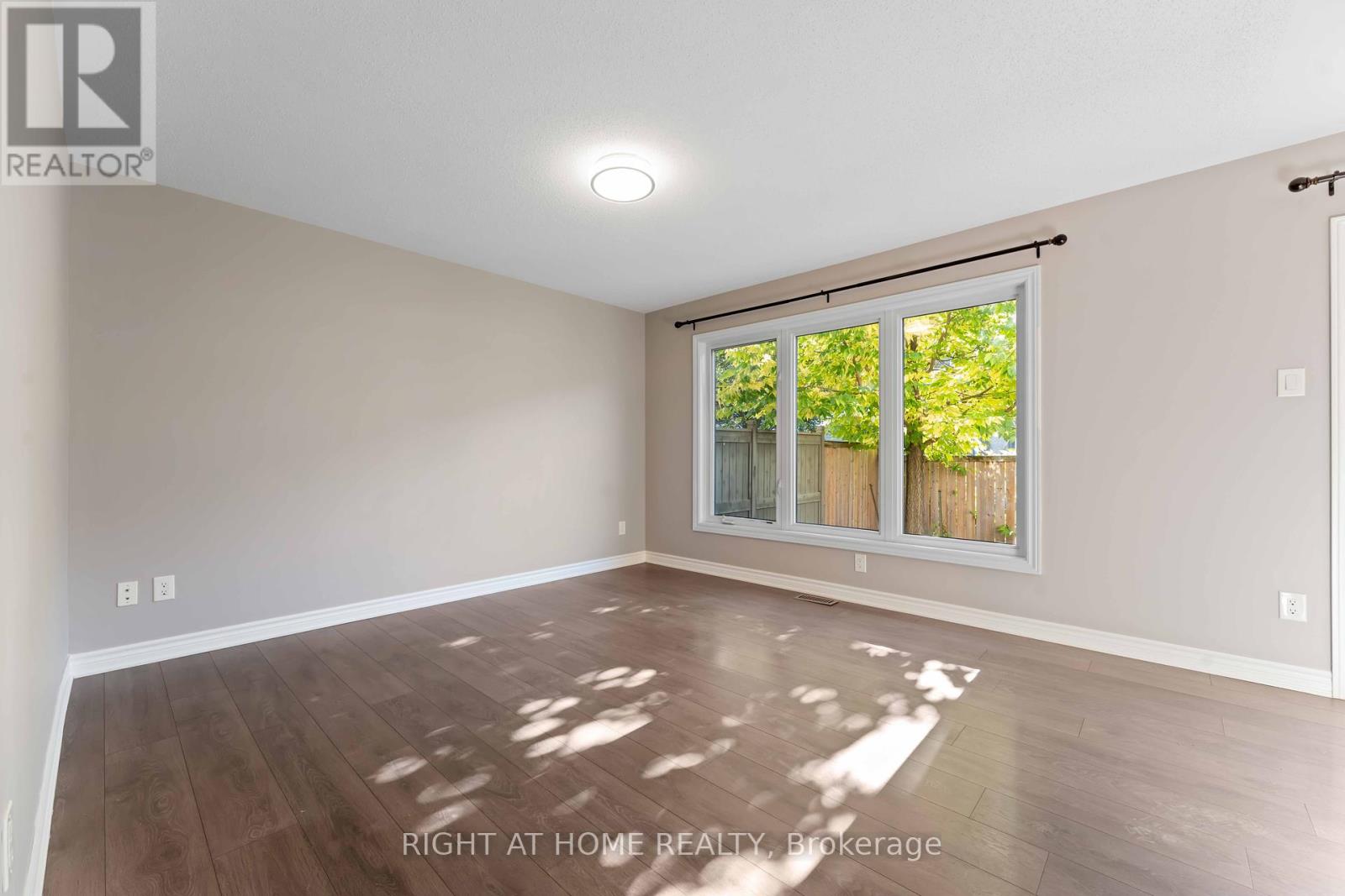 113 Maestro Avenue, Ottawa, Ontario  K2S 0V4 - Photo 10 - X12446599
