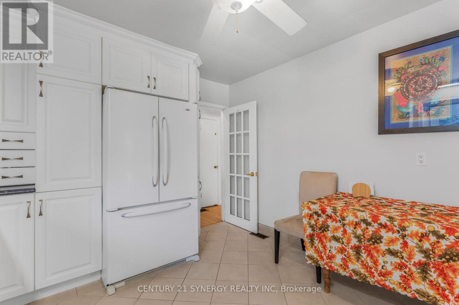 1174 Greyrock Crescent, Ottawa, Ontario  K2C 2A4 - Photo 10 - X12446647
