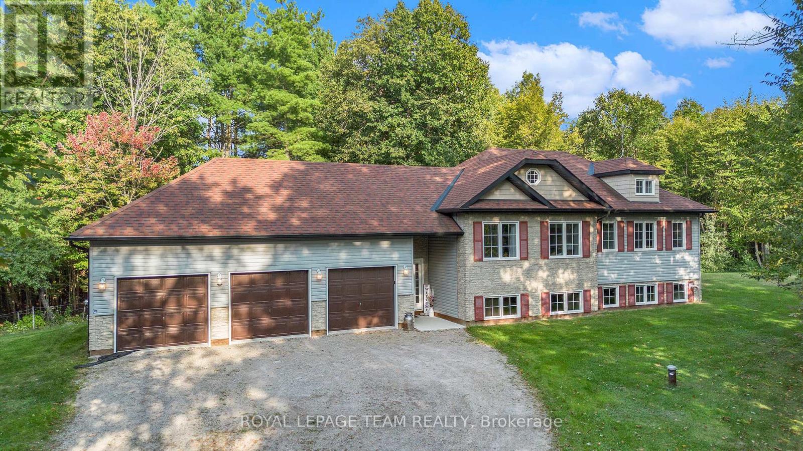 2025 Richmond Road, Beckwith, Ontario  K7A 4S7 - Photo 2 - X12446698