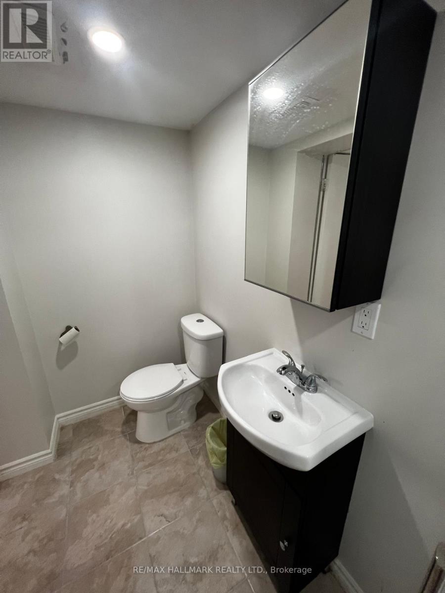 85 Watkins Glen Crescent, Aurora, Ontario  L4G 7P4 - Photo 15 - N12446349
