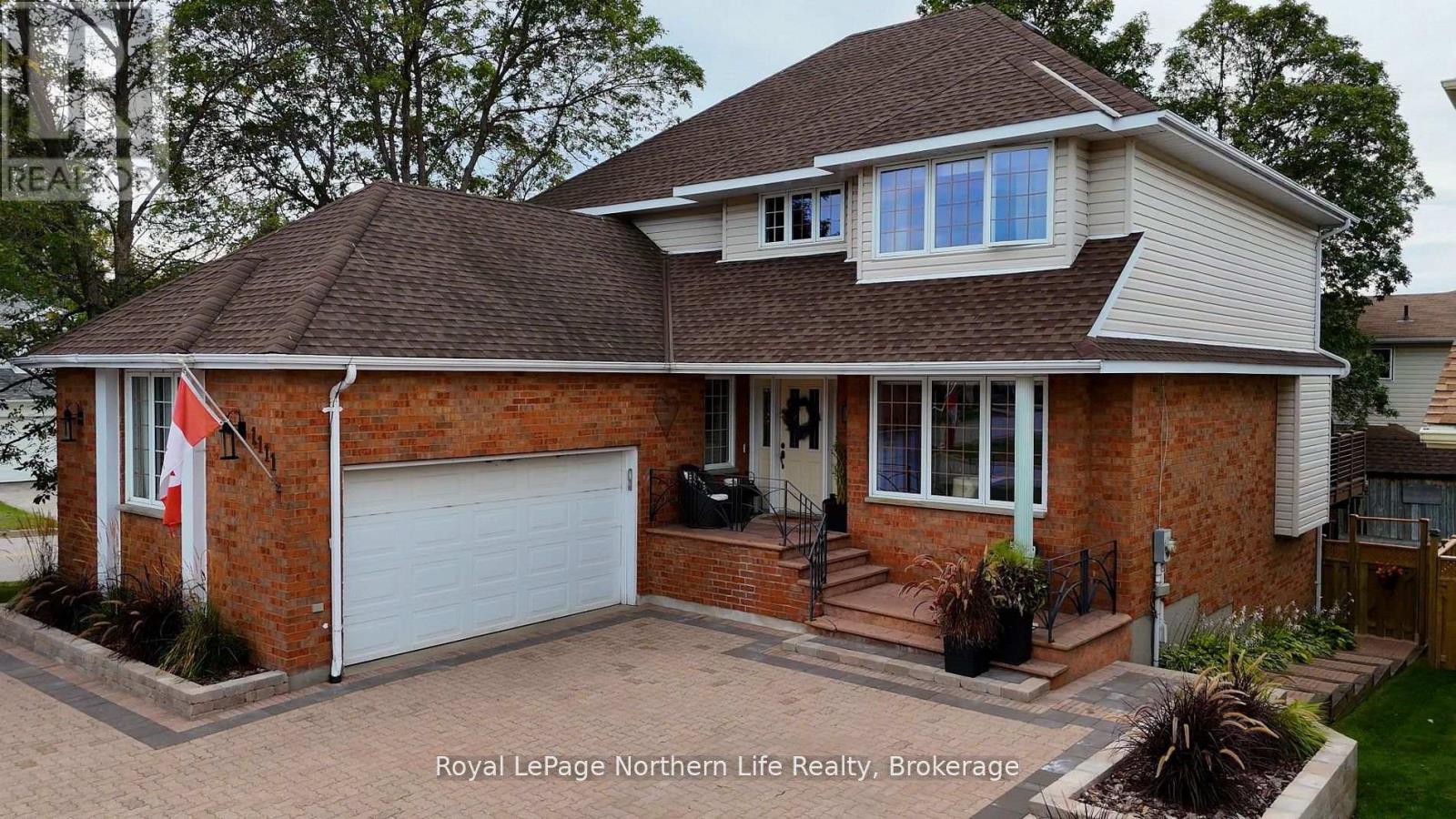 1111 Lawson Street, North Bay, Ontario  P1B 9H4 - Photo 2 - X12446564