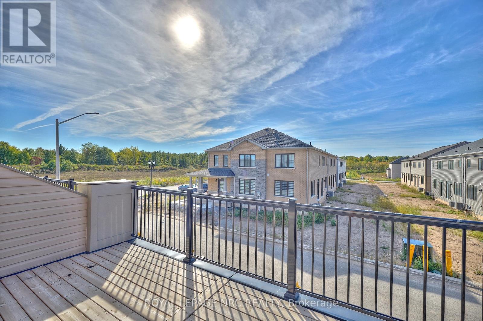 11 Melody Lane, Thorold, Ontario  L5B 5N5 - Photo 18 - X12446551