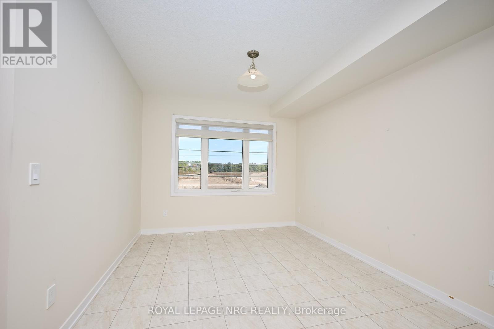 11 Melody Lane, Thorold, Ontario  L5B 5N5 - Photo 21 - X12446551