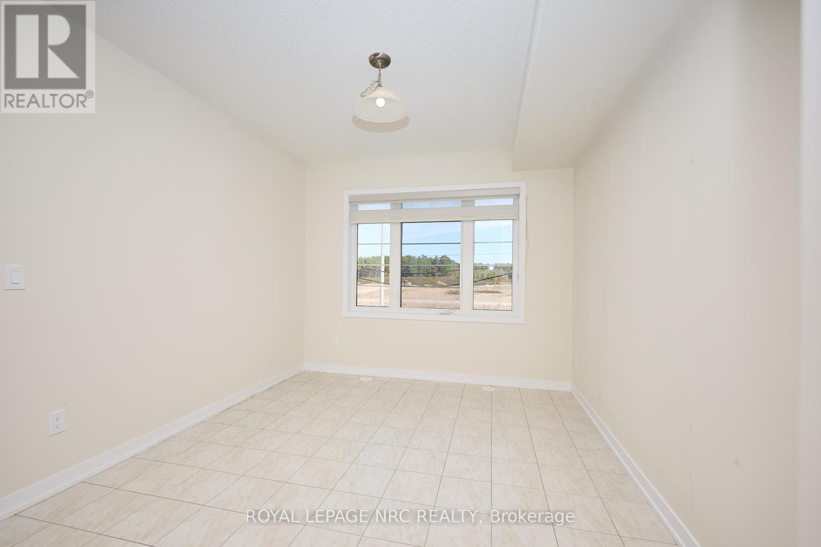 11 Melody Lane, Thorold, Ontario  L5B 5N5 - Photo 23 - X12446551