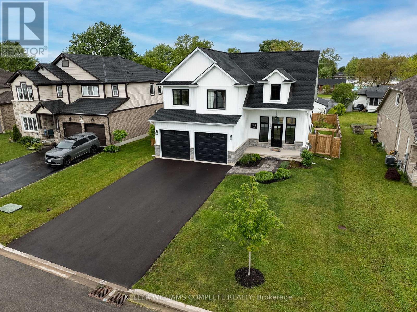 619 Brian Street, Fort Erie, Ontario  L2A 6W1 - Photo 2 - X12446648