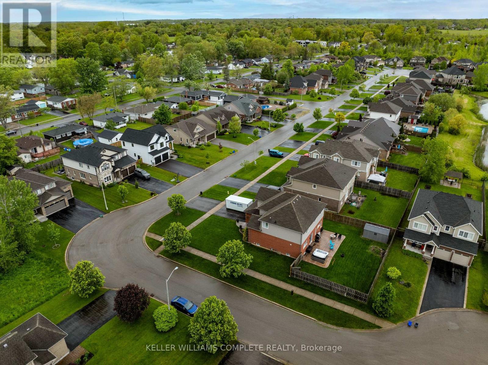 619 Brian Street, Fort Erie, Ontario  L2A 6W1 - Photo 3 - X12446648