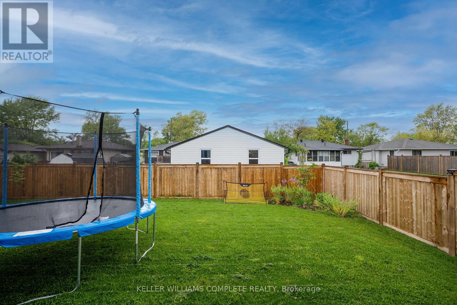 619 Brian Street, Fort Erie, Ontario  L2A 6W1 - Photo 39 - X12446648