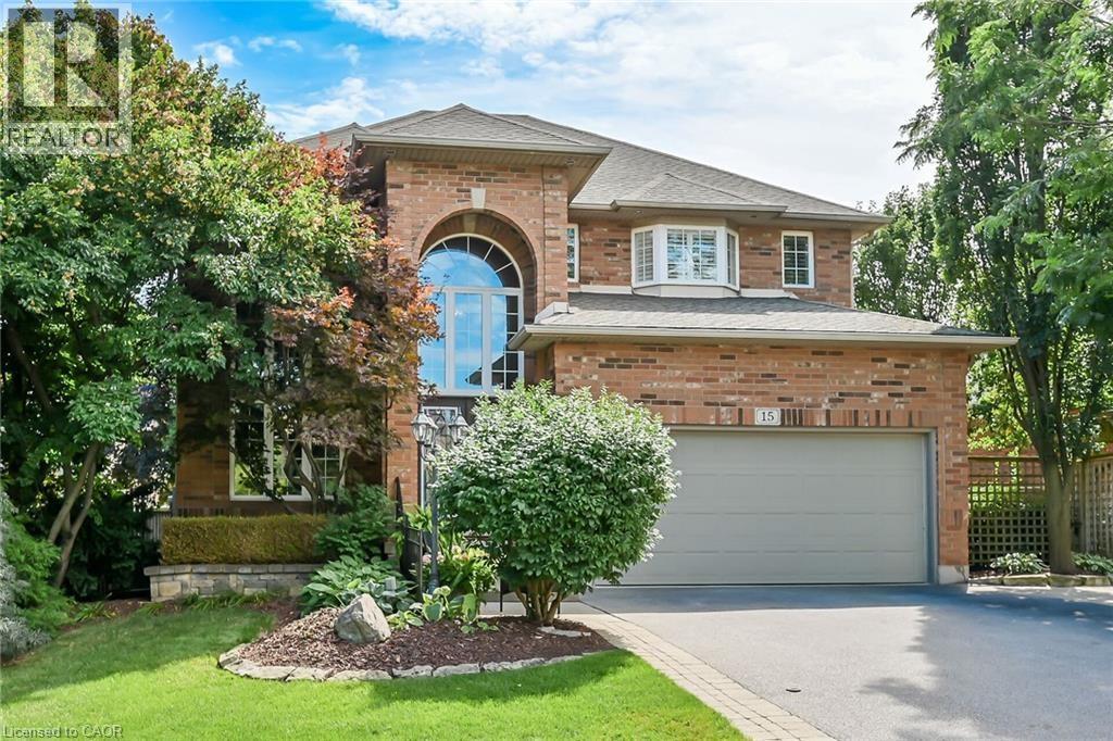 15 PELHAM Drive, Ancaster, Ontario
