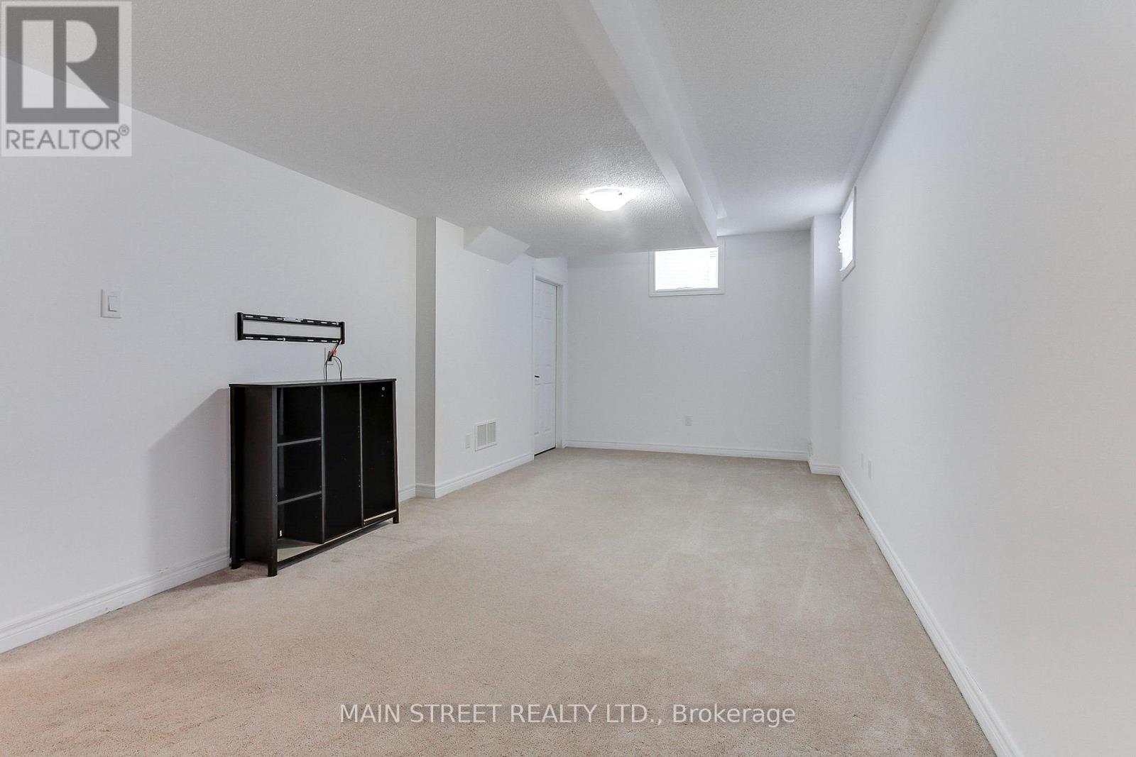 1386 Dallman Street, Innisfil (Lefroy), Ontario  L0L 1W0 - Photo 44 - N12446463