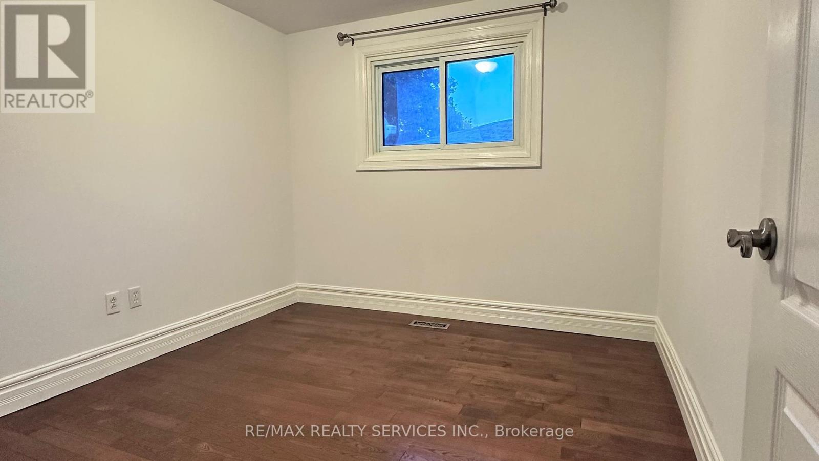 5 Hammond Crescent, New Tecumseth, Ontario  L0G 1A0 - Photo 20 - N12446493