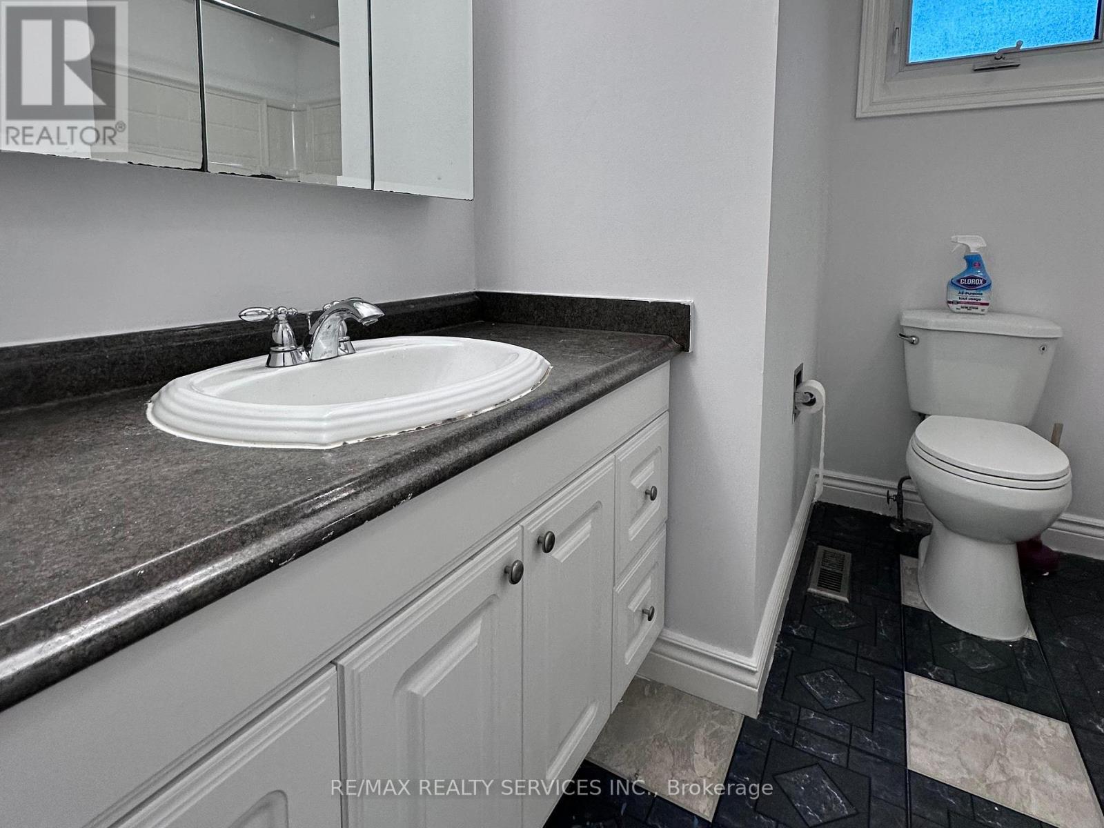 5 Hammond Crescent, New Tecumseth, Ontario  L0G 1A0 - Photo 24 - N12446493