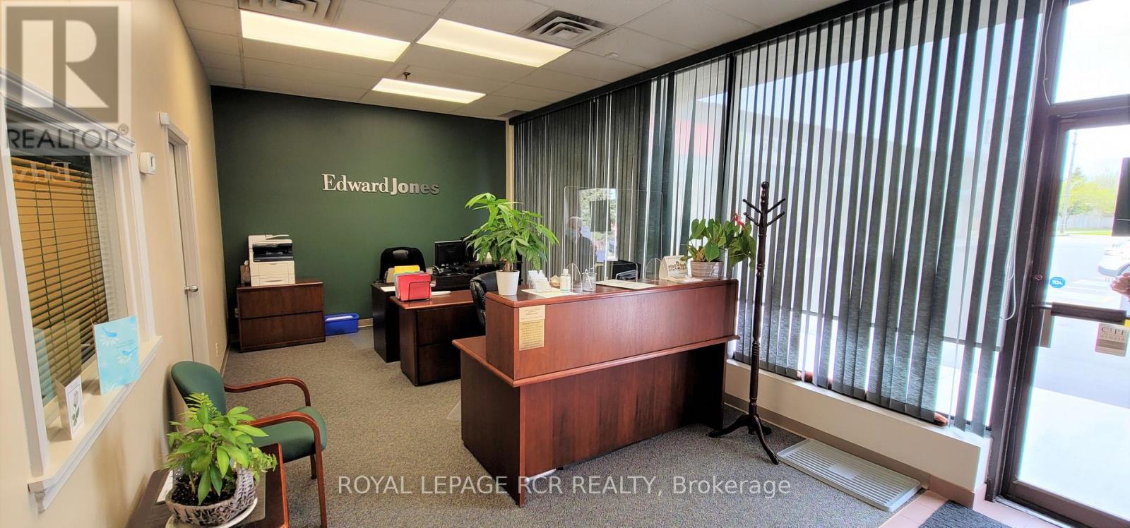 8 - 1100 Davis Drive, Newmarket, Ontario  L3Y 8K3 - Photo 3 - N12446505