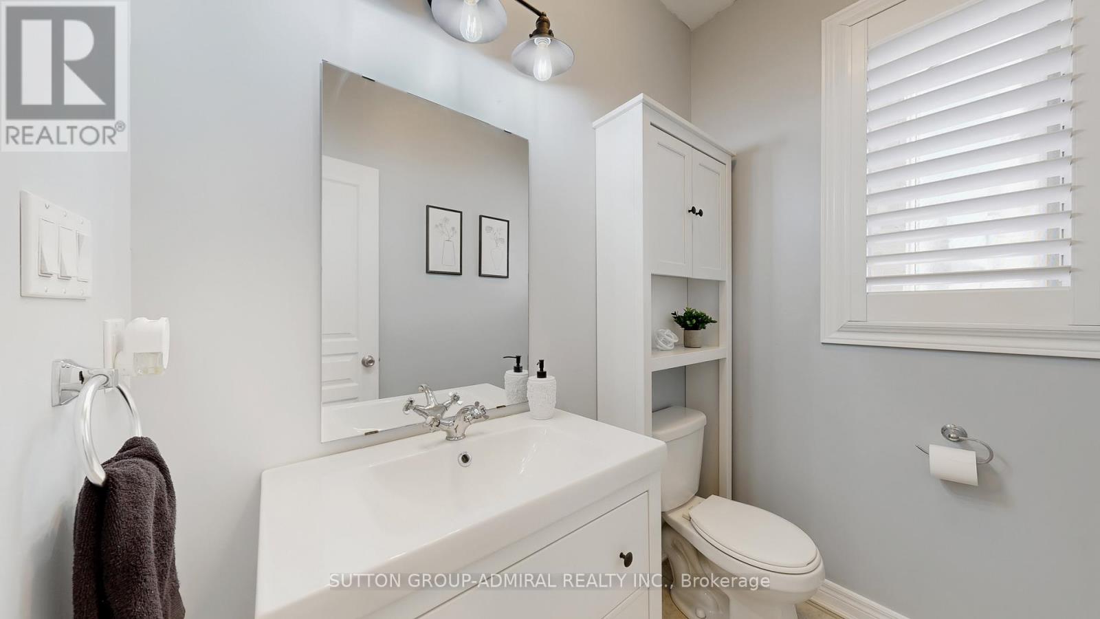 6 Andreeta Drive, Vaughan (Kleinburg), Ontario  L4H 4H4 - Photo 17 - N12446516