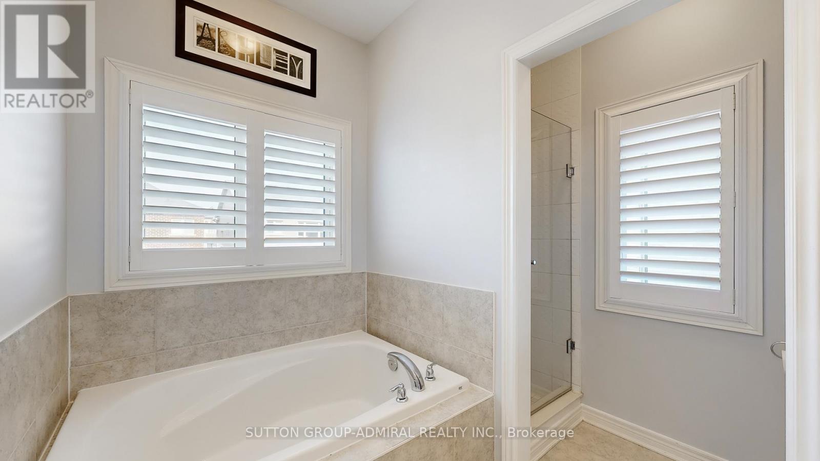 6 Andreeta Drive, Vaughan (Kleinburg), Ontario  L4H 4H4 - Photo 23 - N12446516