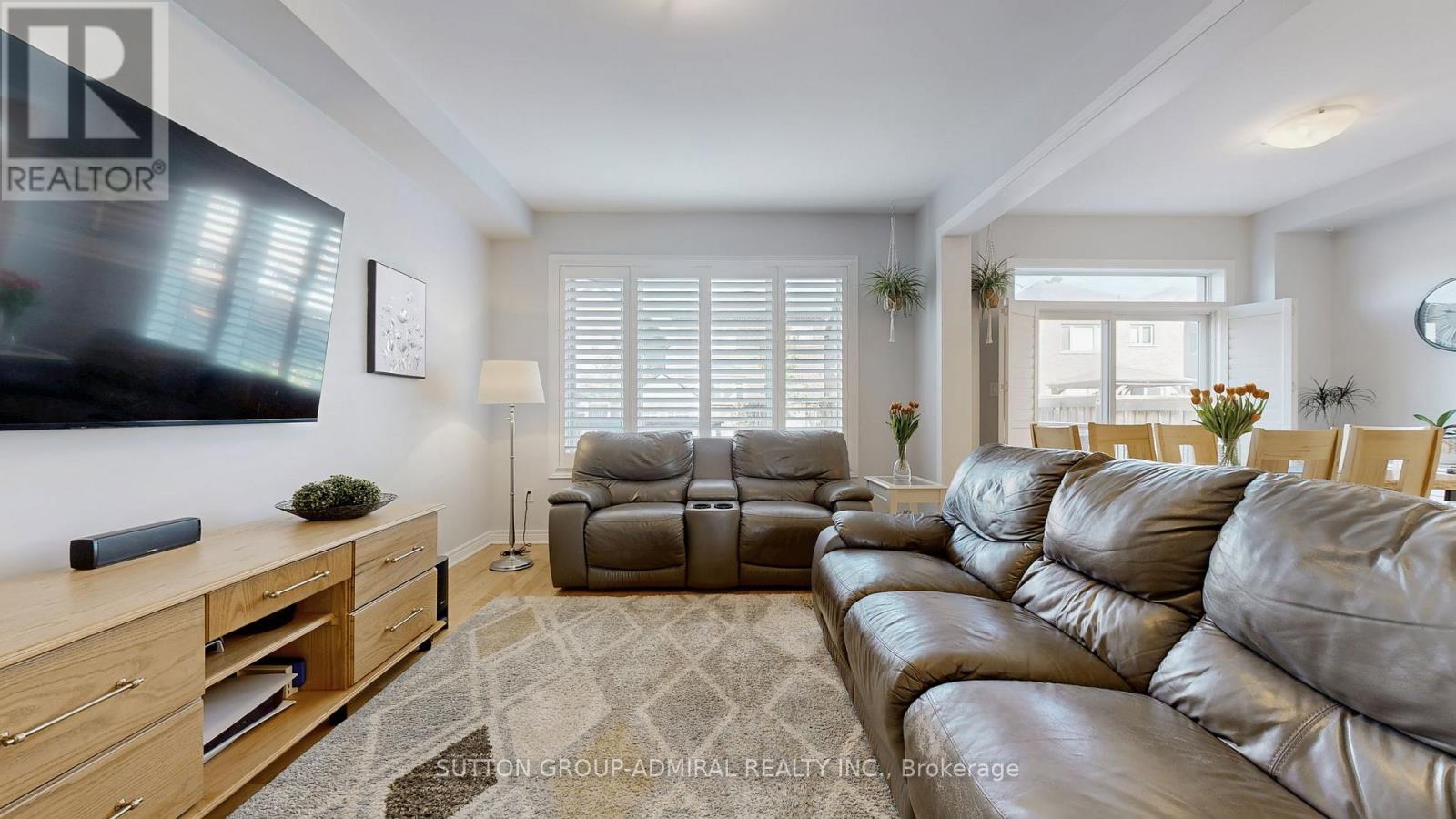 6 Andreeta Drive, Vaughan (Kleinburg), Ontario  L4H 4H4 - Photo 6 - N12446516