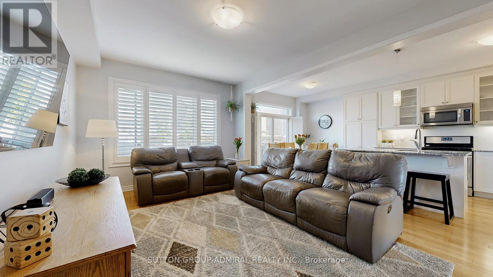 6 Andreeta Drive, Vaughan (Kleinburg), Ontario  L4H 4H4 - Photo 8 - N12446516