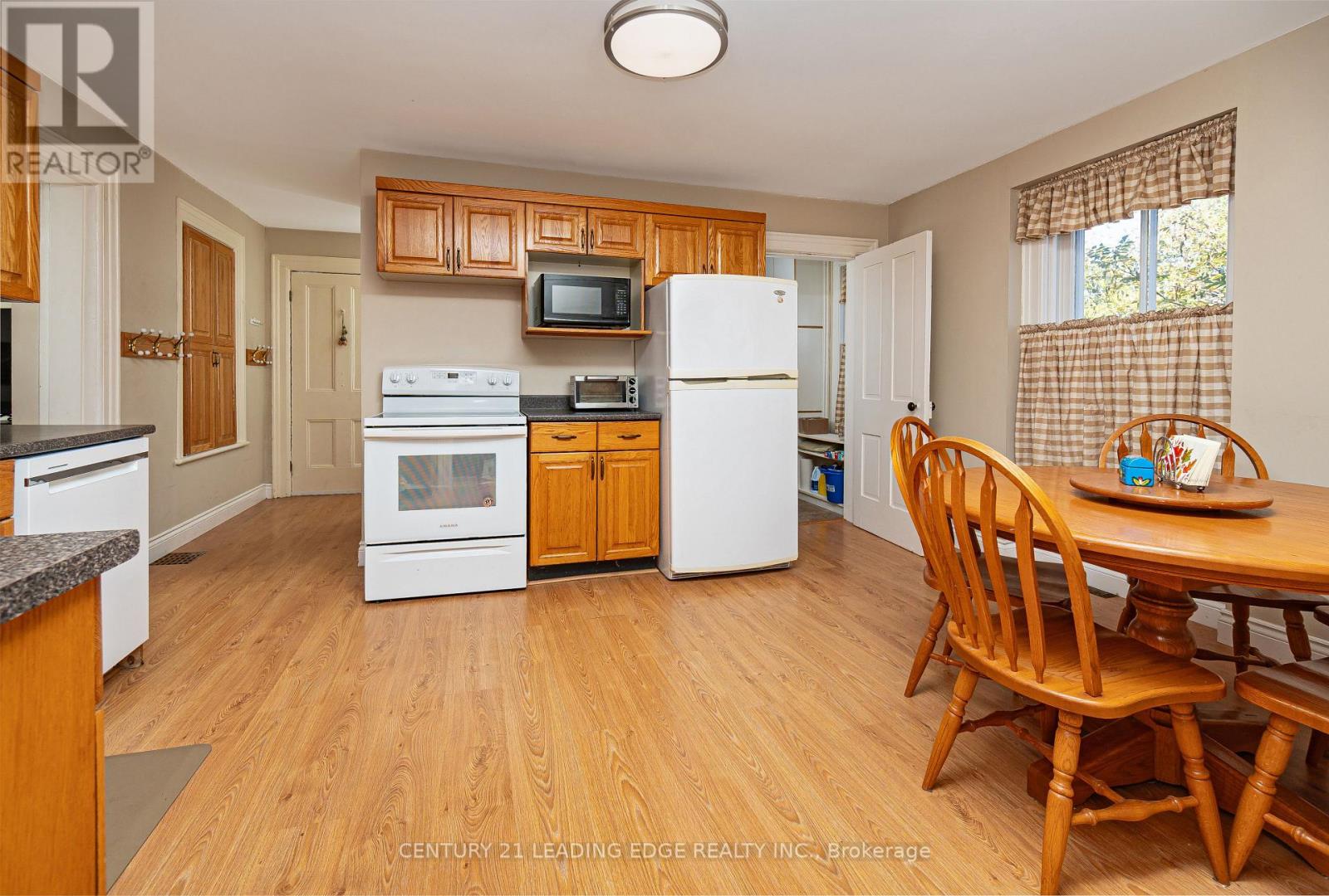 172 Main Street N, Markham (Old Markham Village), Ontario  L3P 1Y3 - Photo 11 - N12446533