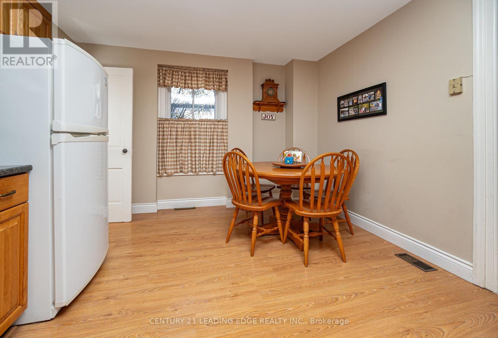 172 Main Street N, Markham (Old Markham Village), Ontario  L3P 1Y3 - Photo 12 - N12446533