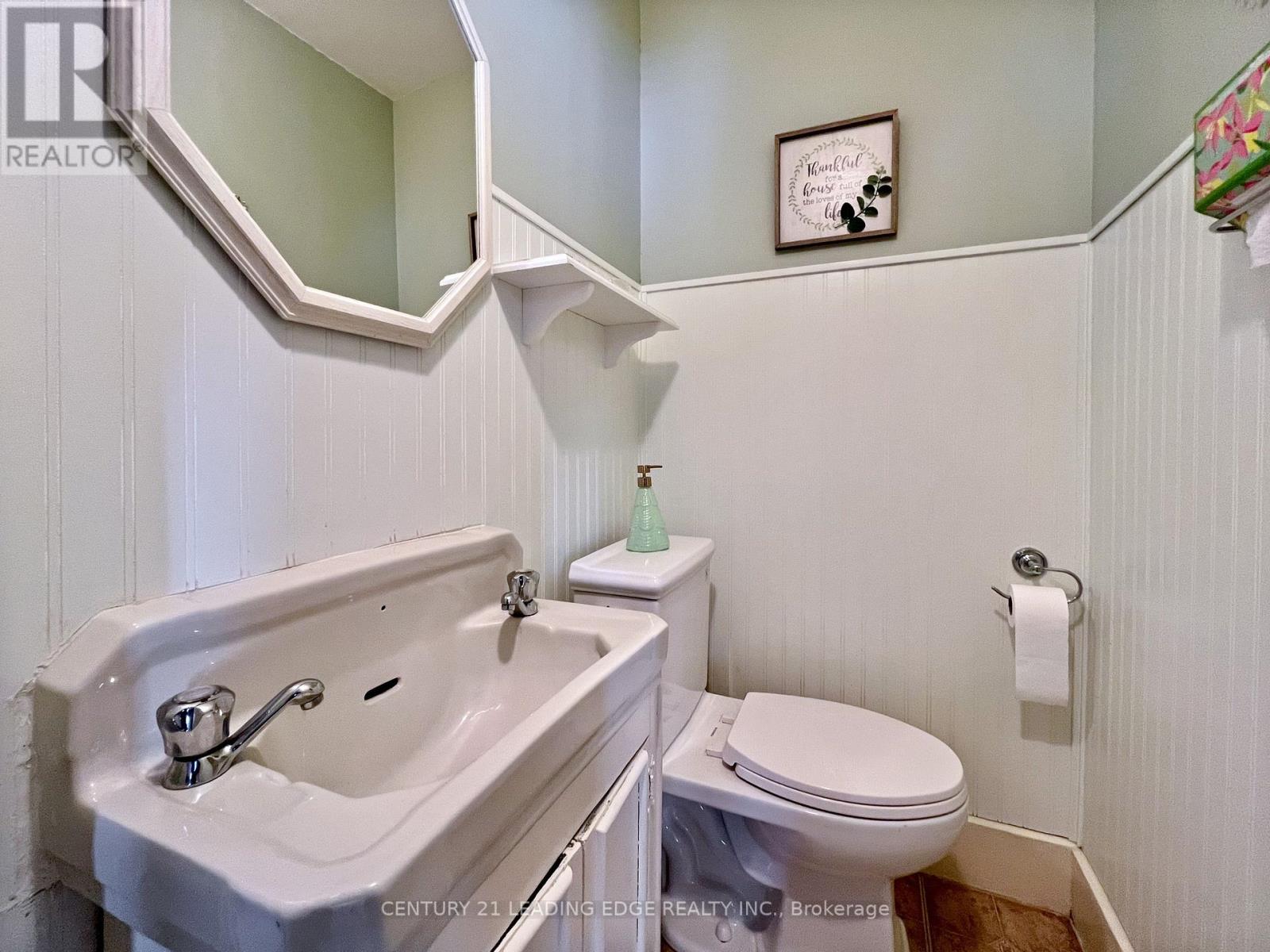 172 Main Street N, Markham (Old Markham Village), Ontario  L3P 1Y3 - Photo 16 - N12446533