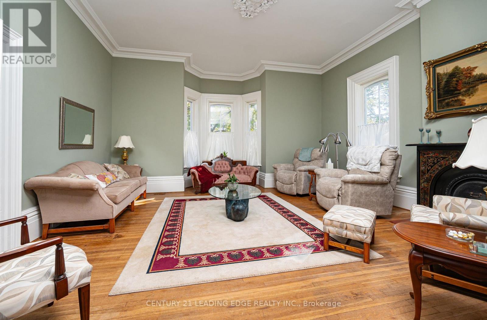 172 Main Street N, Markham (Old Markham Village), Ontario  L3P 1Y3 - Photo 6 - N12446533