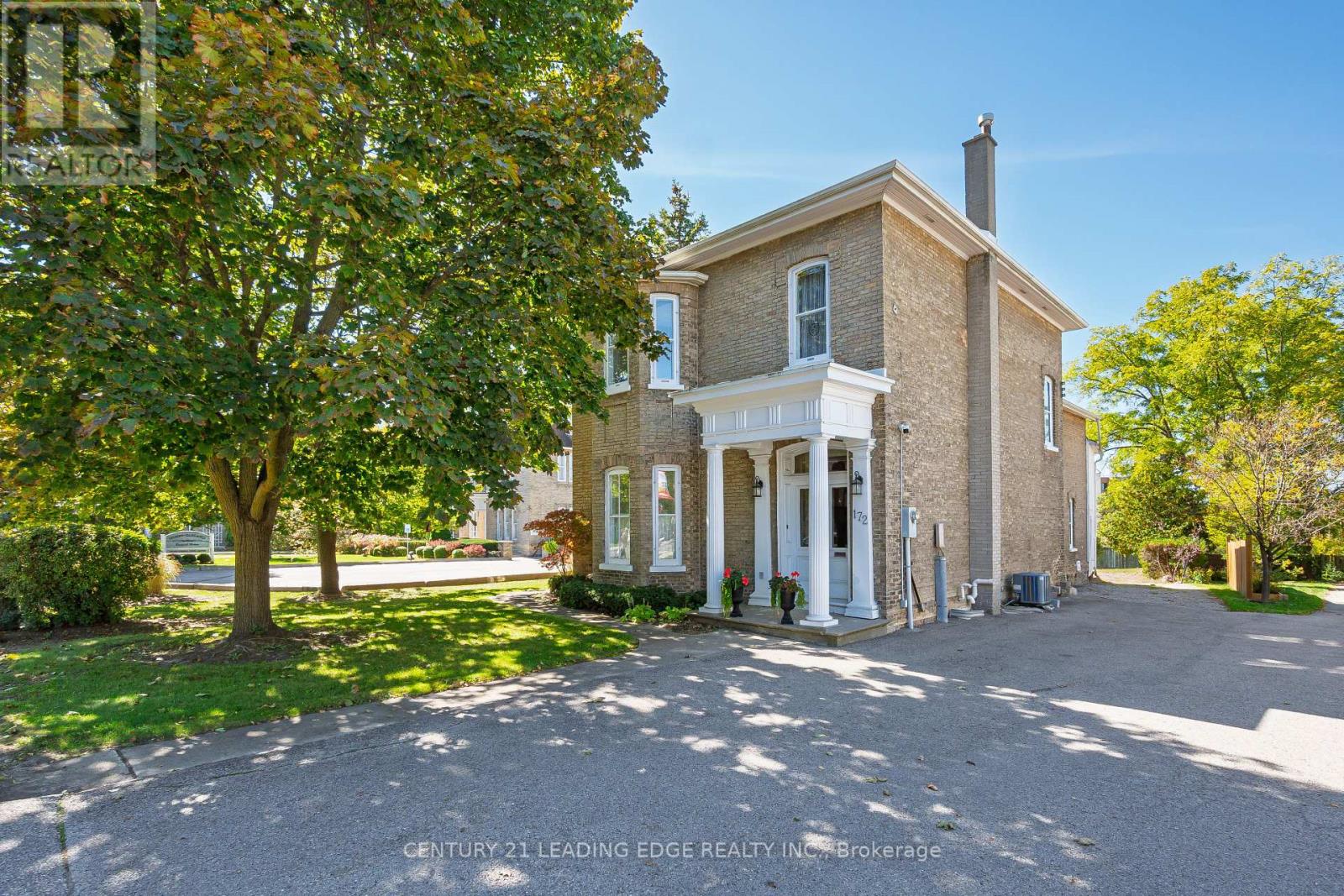 172 Main Street N, Markham (Old Markham Village), Ontario  L3P 1Y3 - Photo 2 - N12446539
