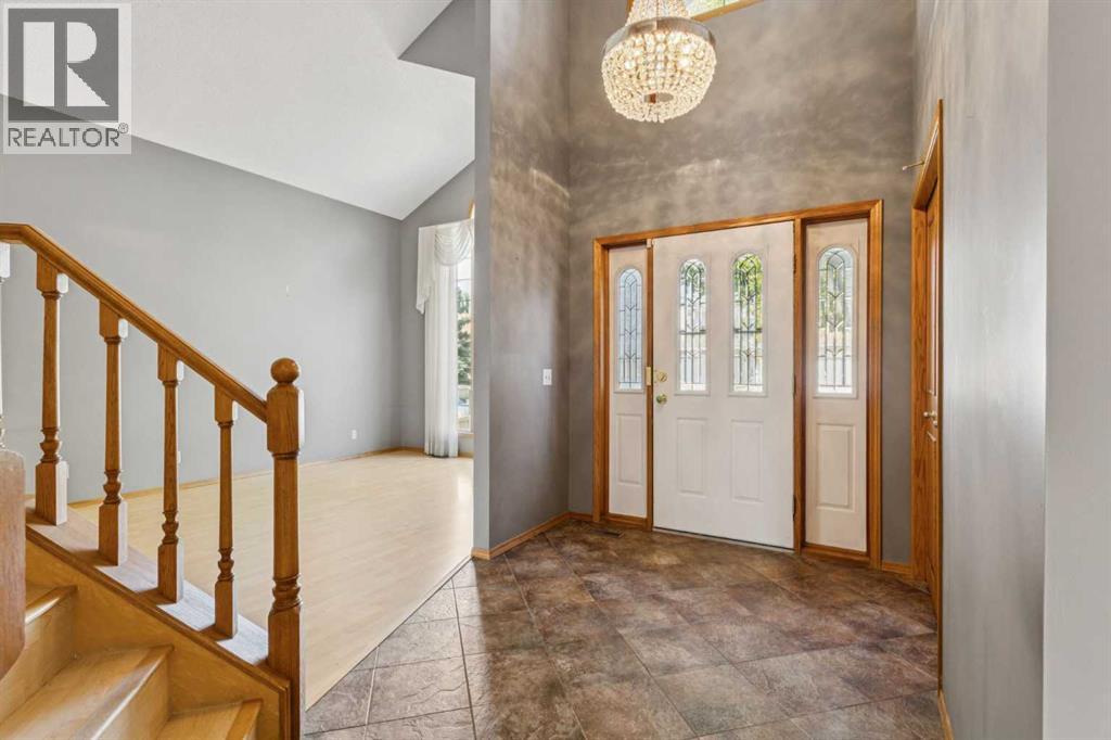 156 Edgevalley Circle Nw, Calgary, Alberta  T3A 4Y8 - Photo 3 - A2259770