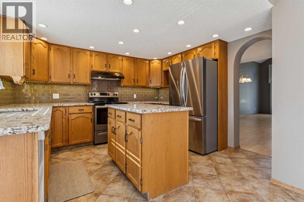 156 Edgevalley Circle Nw, Calgary, Alberta  T3A 4Y8 - Photo 10 - A2259770