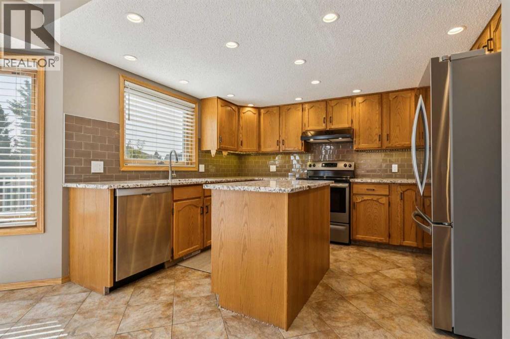 156 Edgevalley Circle Nw, Calgary, Alberta  T3A 4Y8 - Photo 9 - A2259770