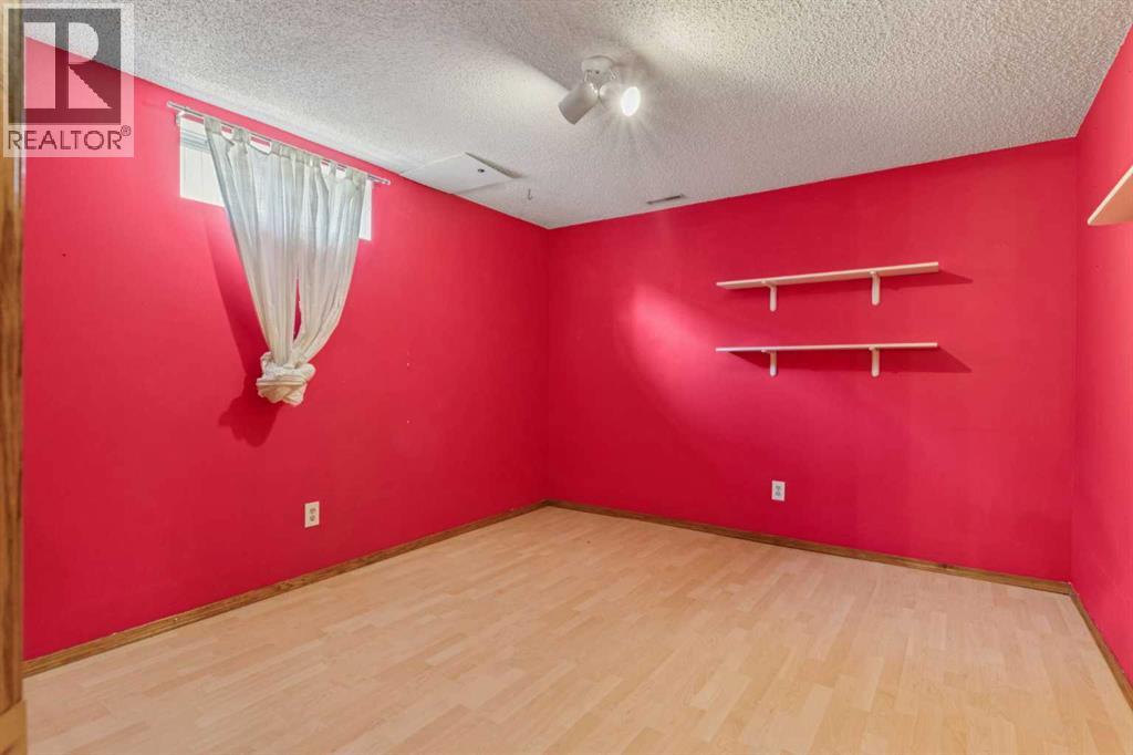 156 Edgevalley Circle Nw, Calgary, Alberta  T3A 4Y8 - Photo 37 - A2259770