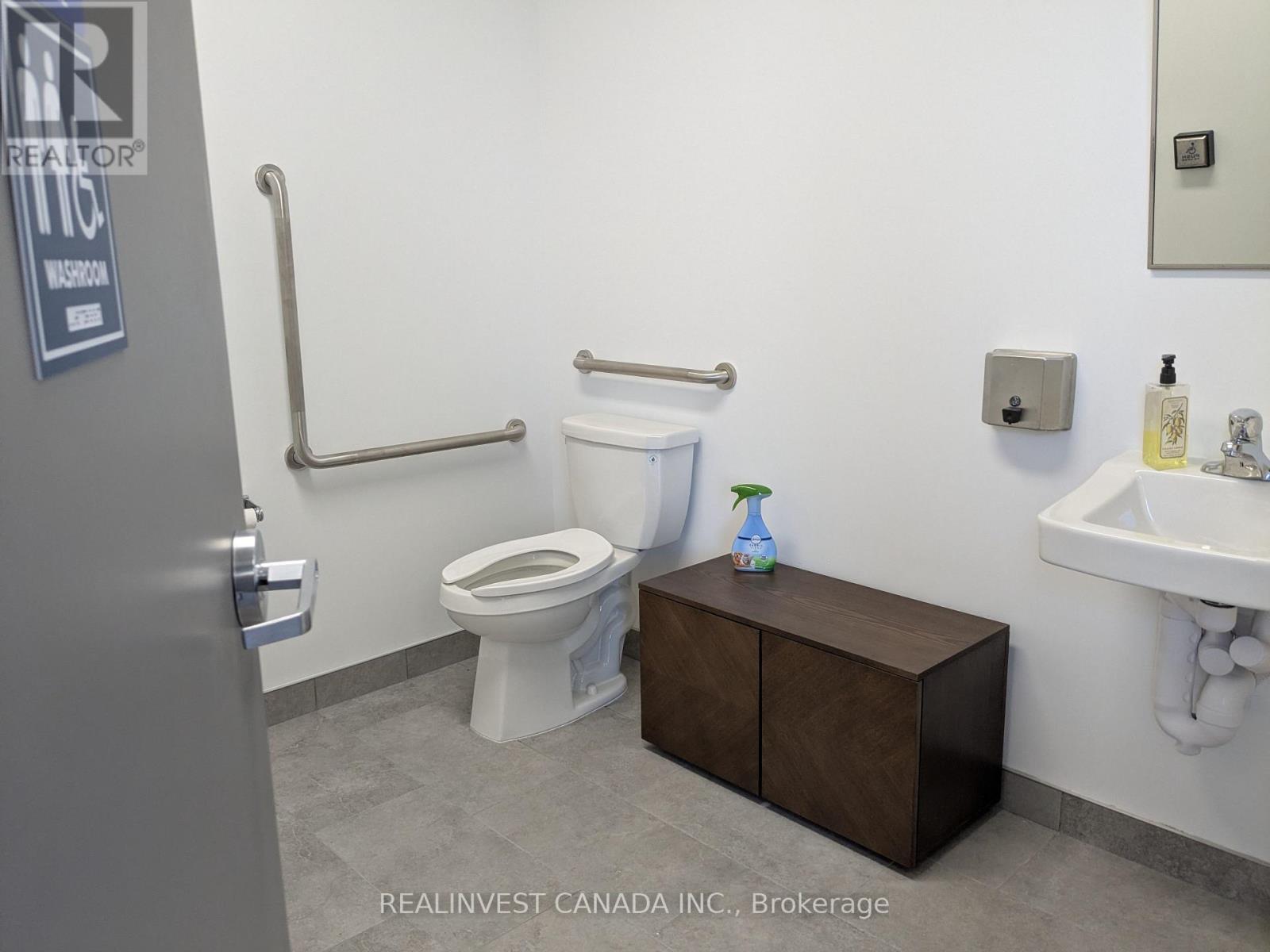 #2 - 241 King Street, Barrie, Ontario  L4N 6B5 - Photo 5 - S12446458