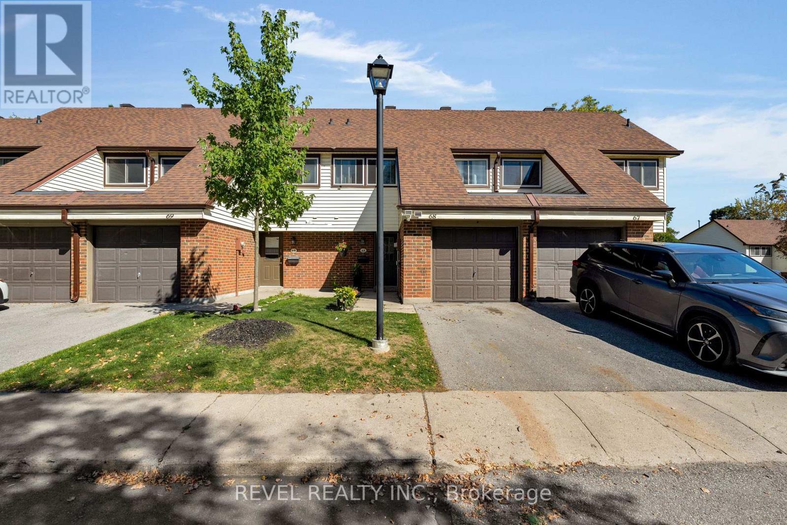 68 - 28 Donald Street, Barrie (Queen's Park), Ontario  L4N 4S6 - Photo 2 - S12446470
