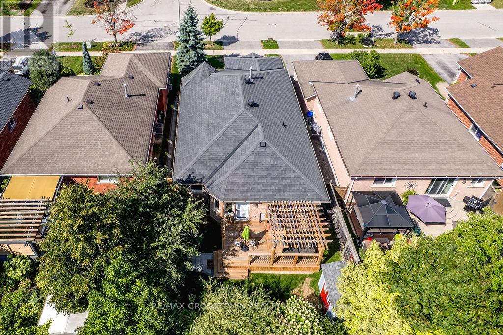 57 Forest Dale Drive, Barrie (Little Lake), Ontario  L4M 6M9 - Photo 44 - S12446534