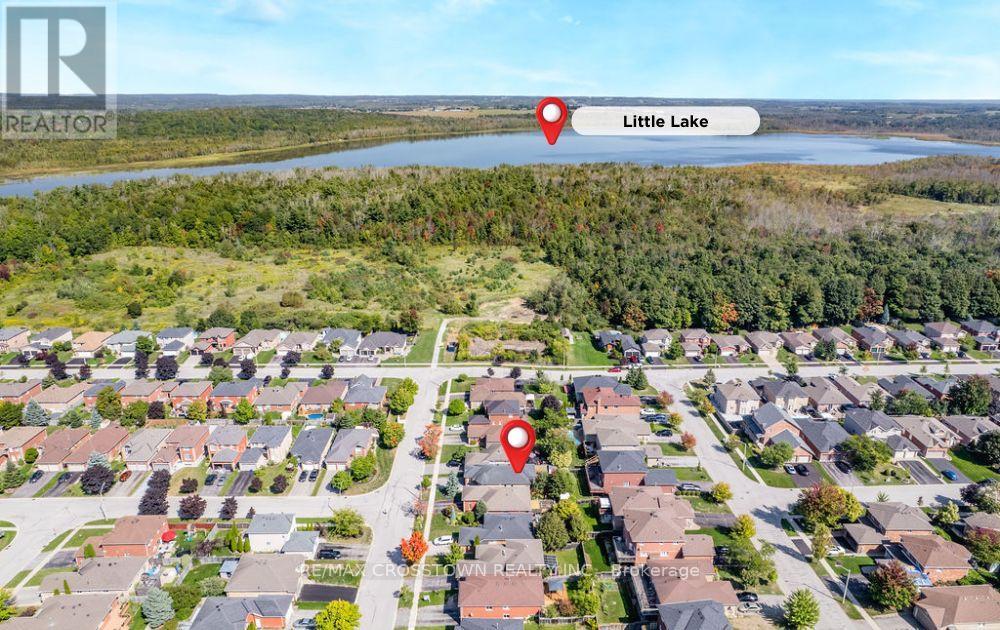 57 Forest Dale Drive, Barrie (Little Lake), Ontario  L4M 6M9 - Photo 45 - S12446534