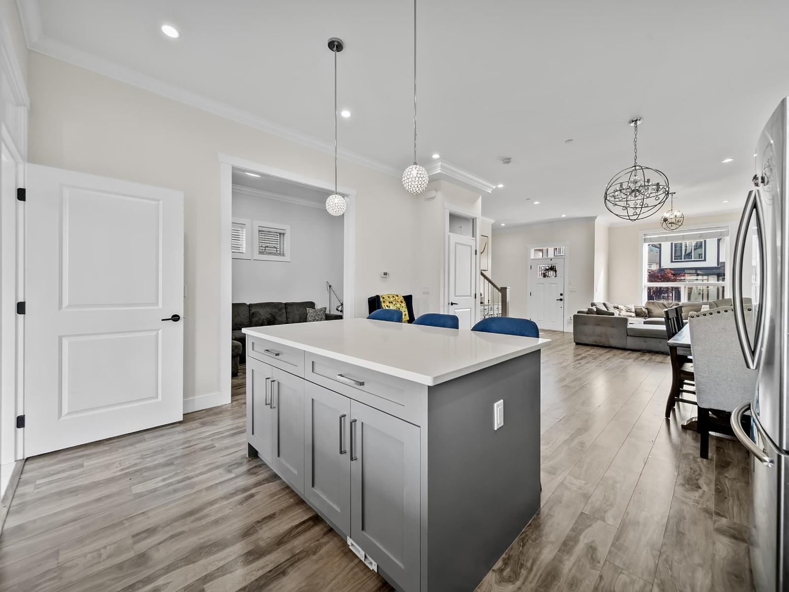 36051 Emily Carr Green, Abbotsford, British Columbia  V3G 0G1 - Photo 11 - R3054434