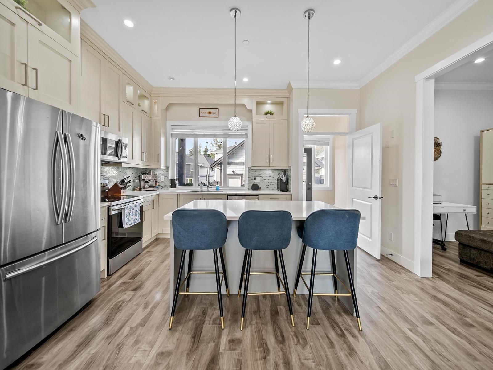 36051 Emily Carr Green, Abbotsford, British Columbia  V3G 0G1 - Photo 7 - R3054434