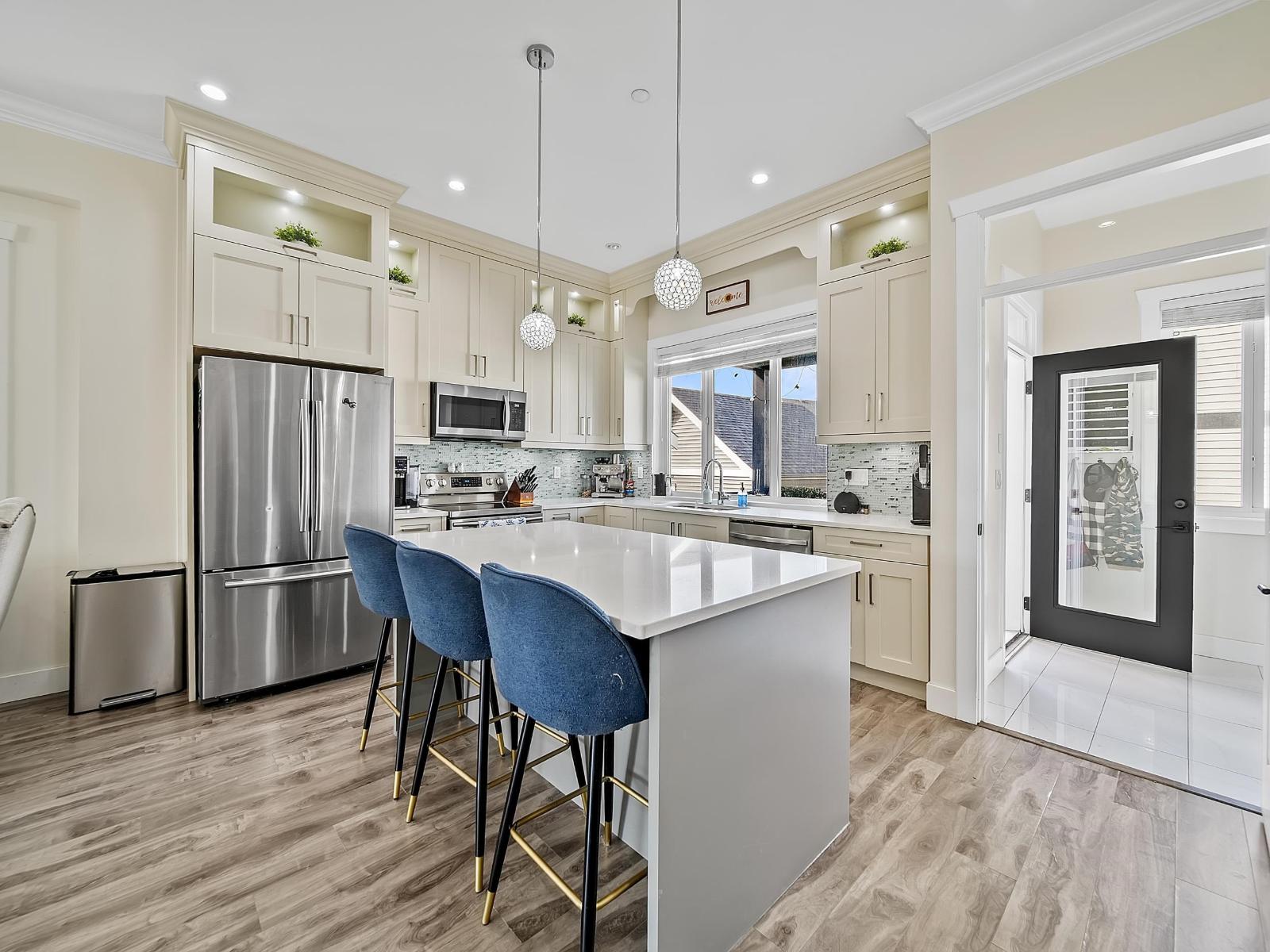 36051 Emily Carr Green, Abbotsford, British Columbia  V3G 0G1 - Photo 8 - R3054434