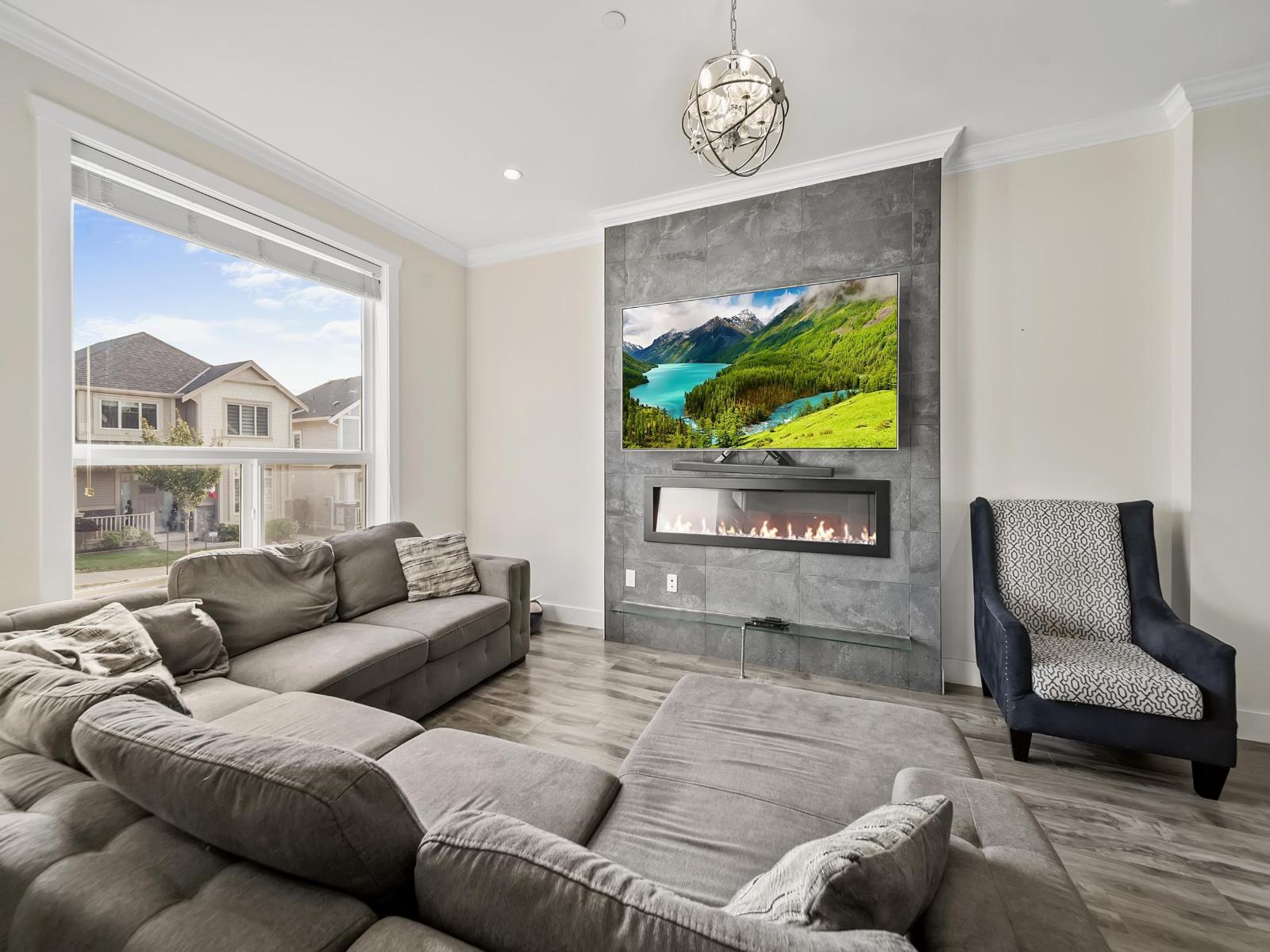 36051 Emily Carr Green, Abbotsford, British Columbia  V3G 0G1 - Photo 4 - R3054434