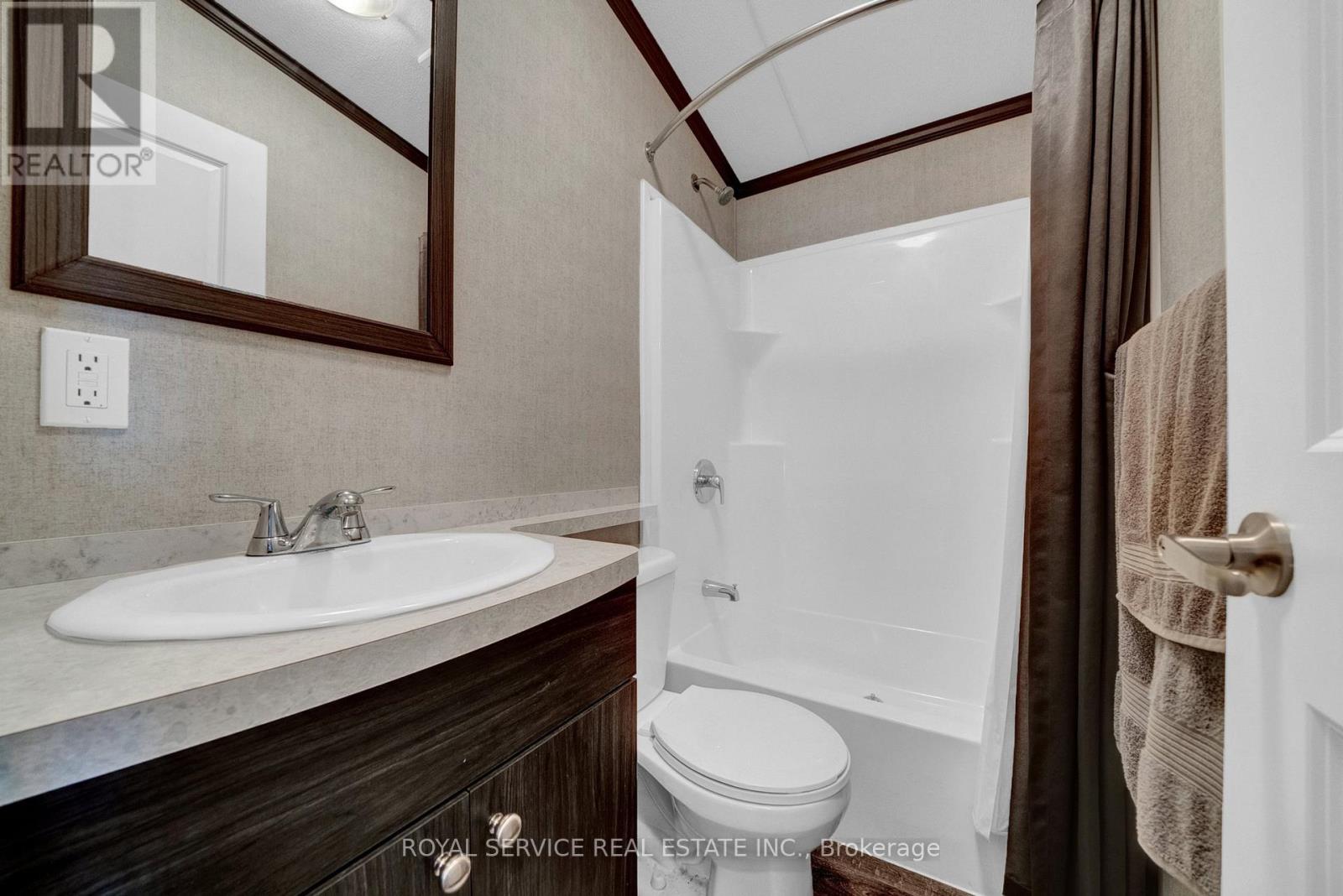 66 Cherry Hill Lane - 1235 Villiers Line, Otonabee-South Monaghan, Ontario  K0L 2G0 - Photo 23 - X12446555