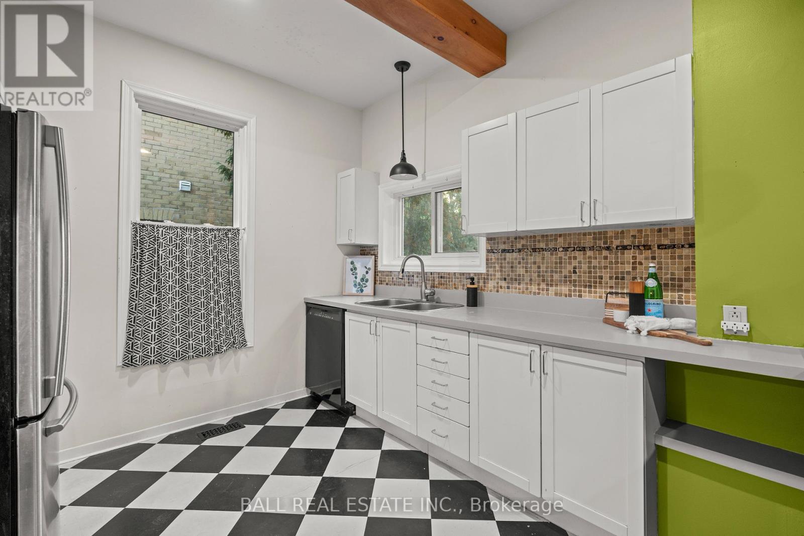 581 Aylmer Street N, Peterborough, Ontario  K9H 3W8 - Photo 18 - X12446610